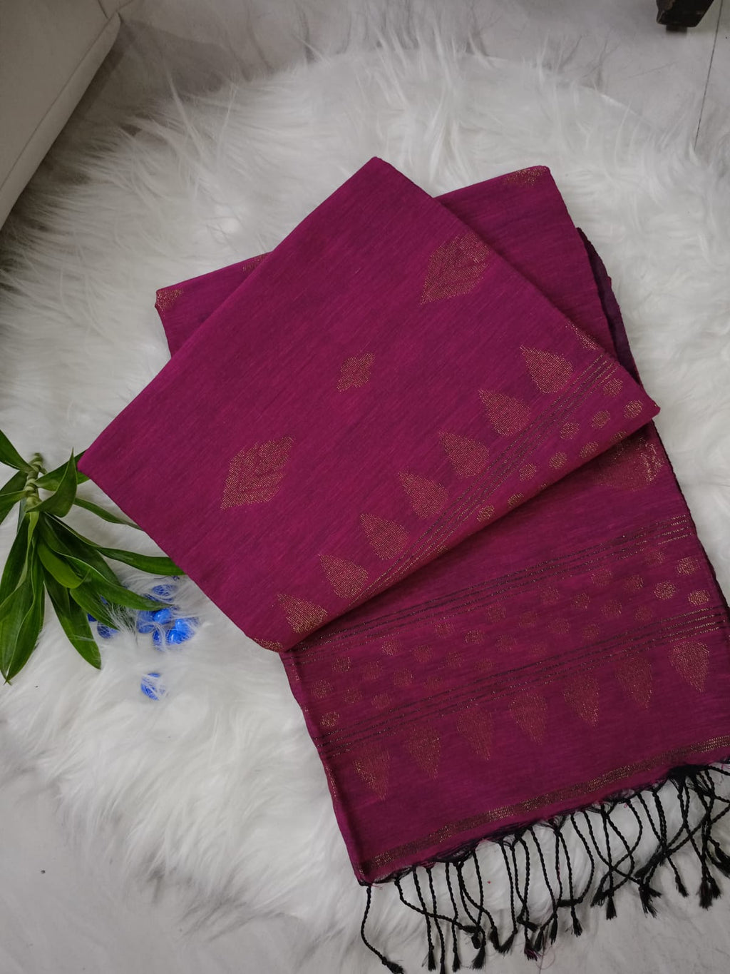 Handwoven  Exclusive Linen Jamdani Saree - Jamuni