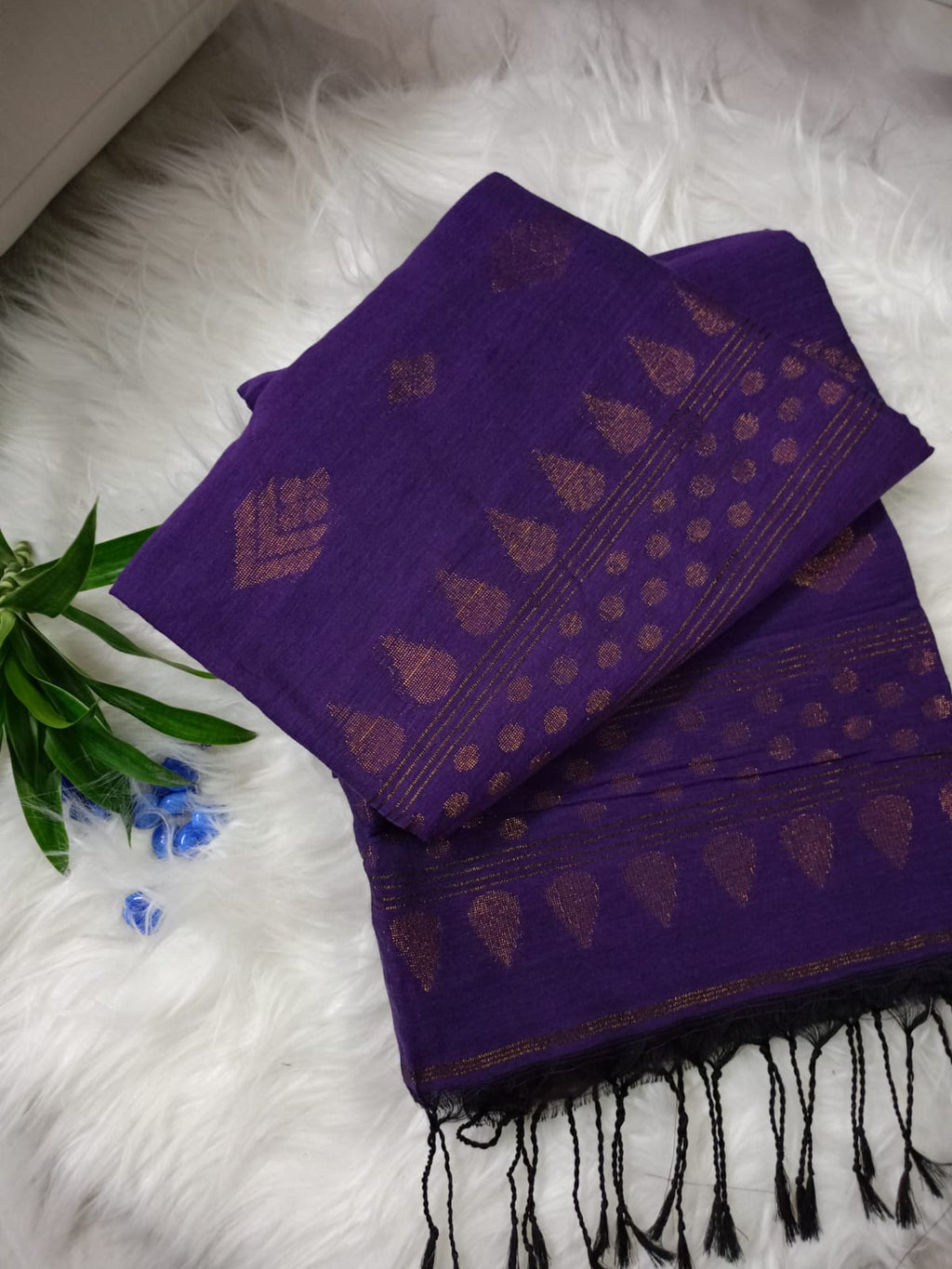 Handwoven  Exclusive Linen Jamdani Saree - Purple